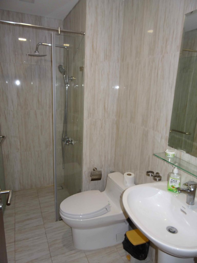 salle de bain Logement à Ho Chi Minh : Golden Star Apartment 