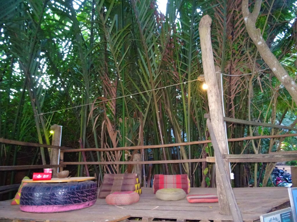Notre nouveau logement à Kampot Banyan Tree chiling zone ponton