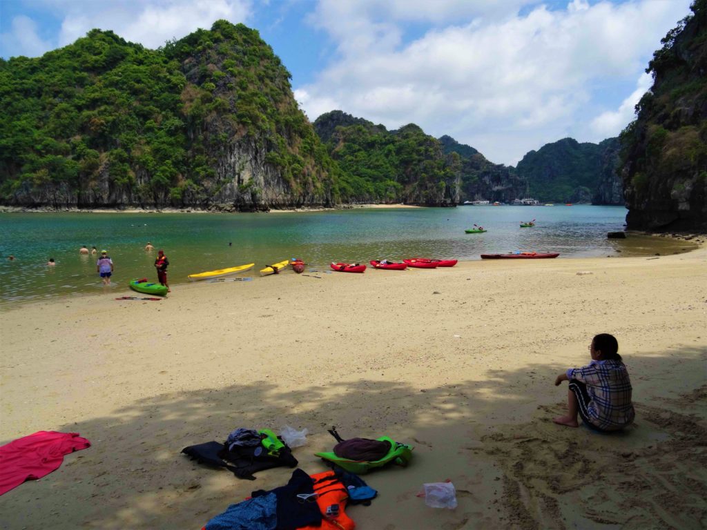 plage baie d'halong