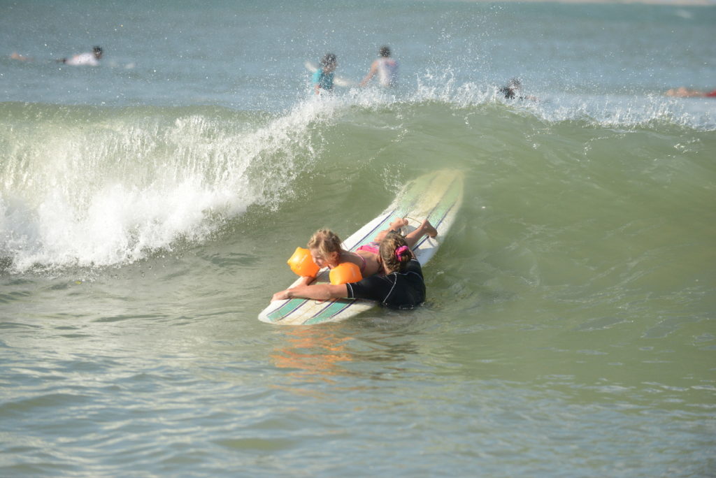 chatounette surf à arugam bay