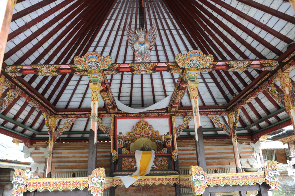 intérieur et charpente de Pura Gunung Kawi Sebatu