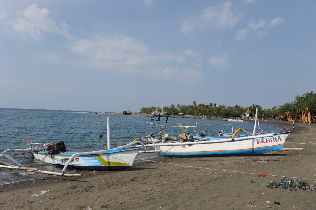 plage de pêcheurs à Pemuteran