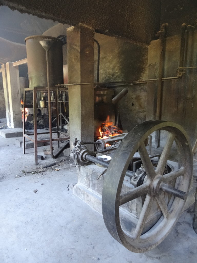 distillerie d'ylang-ylang à Nosy Be