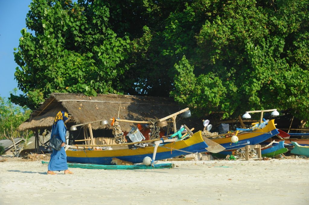 plage de Selong Belanka Beach, bateaux sur le sable