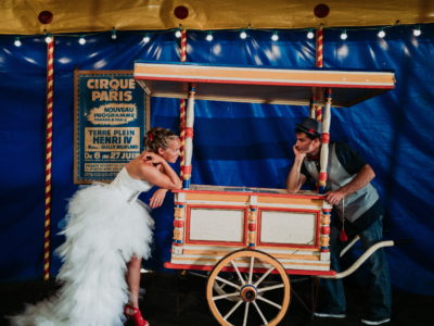 Le mariage dans un chapiteau de cirque des 3 ChAtONs