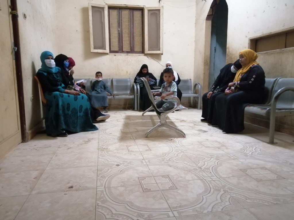 salle d'attente du médecin du village
