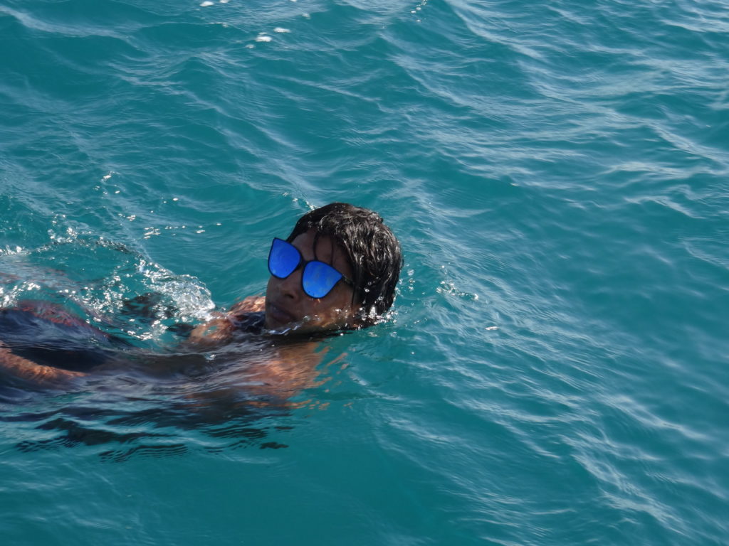 lunette de soleil retrouvée sous l'eau par notre matelot
