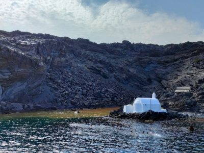 Excursion volcan et sources d’eau chaude à Santorin