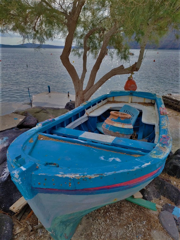 bateau sur Thirassia, Santorin
