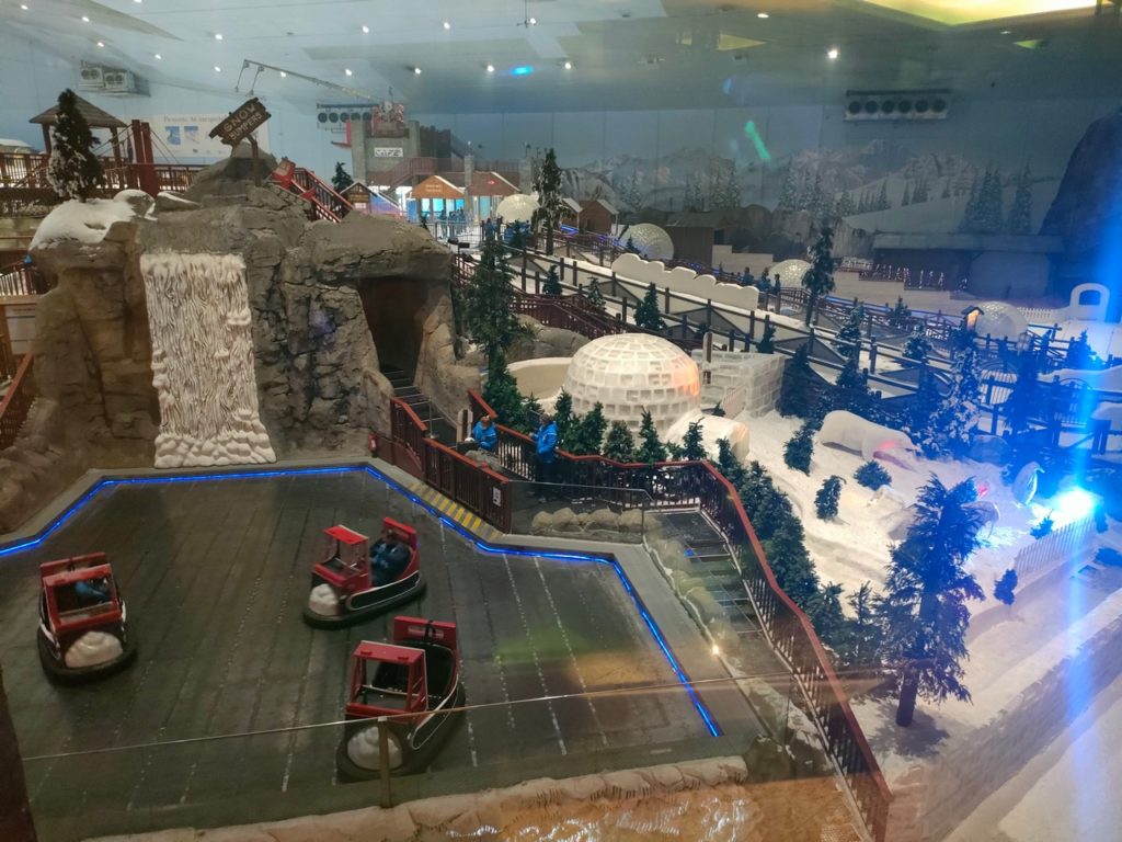 moe mall of the emirates dubai, piste de ski indoor, dameuse kart