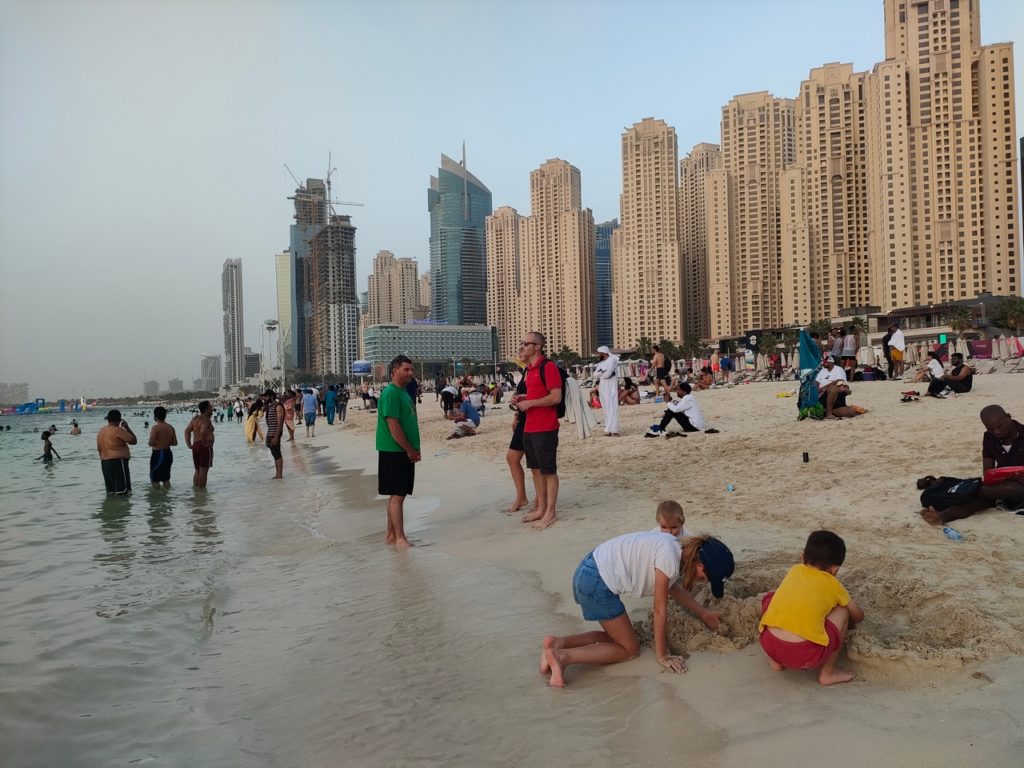 JBR Jumeira Beach Residences plage de Dubaï au coucher du soleil
