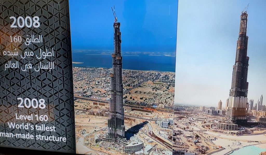 évolution de la construction de la tour burj khalifa, dubai, en 2008