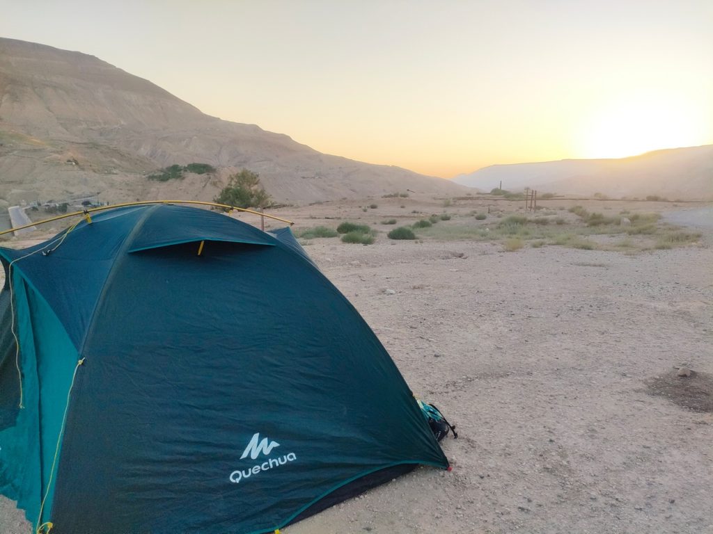 Camping sauvage près de Madaba et coucher de soleil