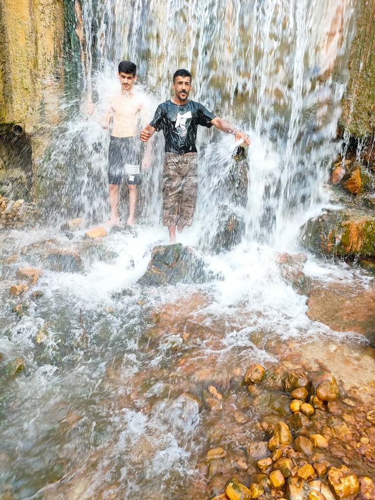 cascade aux sources d'eau chaude à Hammamat Afra