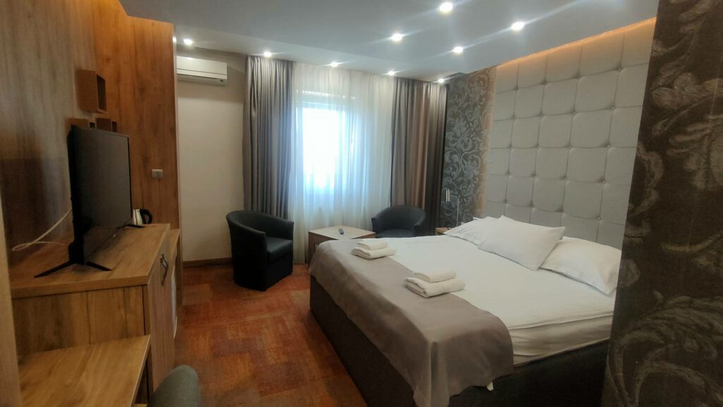 chambre du motel bor à vitez